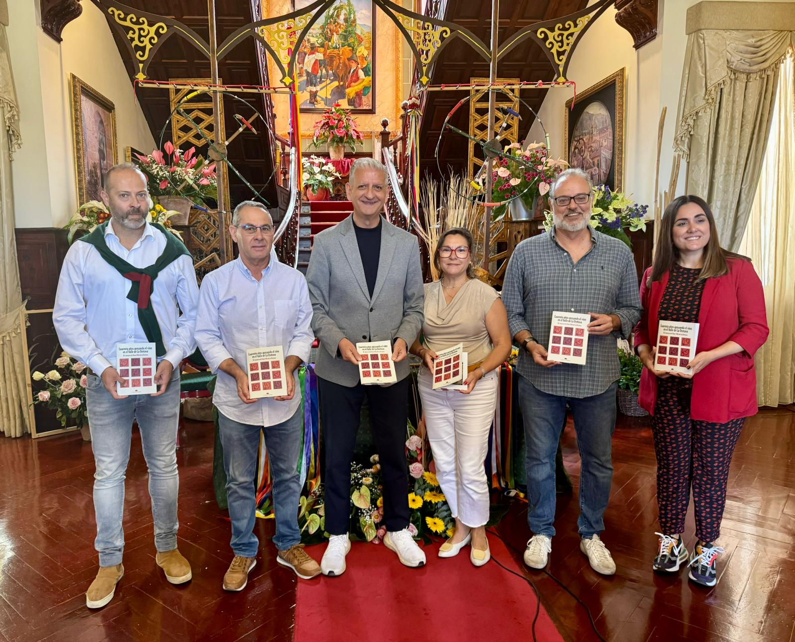 presentación del libro por el XL aniversario