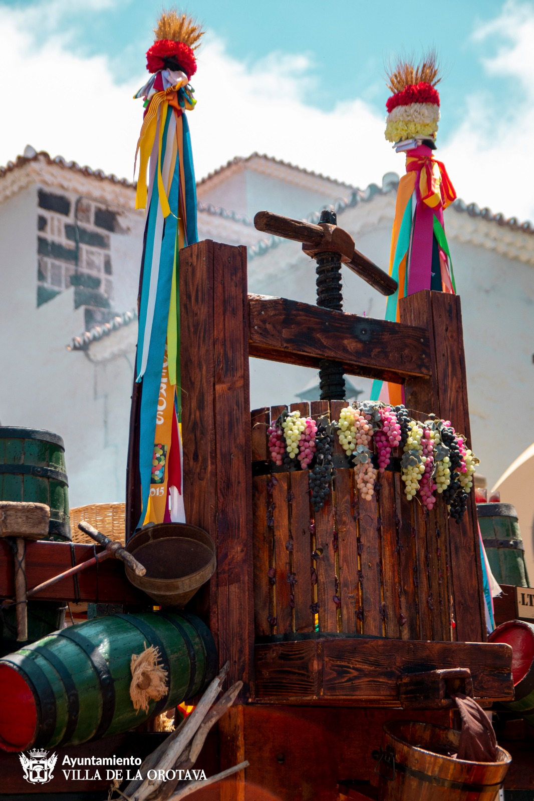 MEJOR CARRETA Y GRUPO.GREGORIO MIGUEL MARRERO GONZALEZ Y  RONDALLA LA LUZ 2