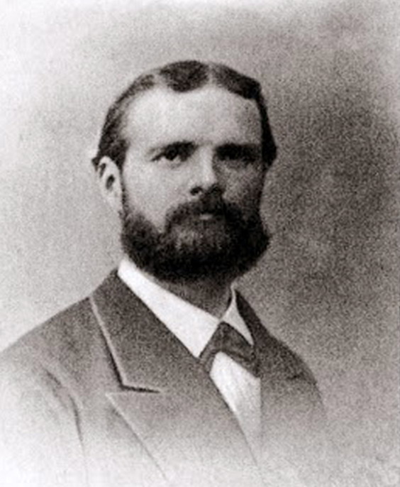 El alfombrista Felipe Machado y Benítez de Lugo, el primero en confeccionar una alfombra en la plaza del Ayuntamiento de La Orotava para el Corpus Christi