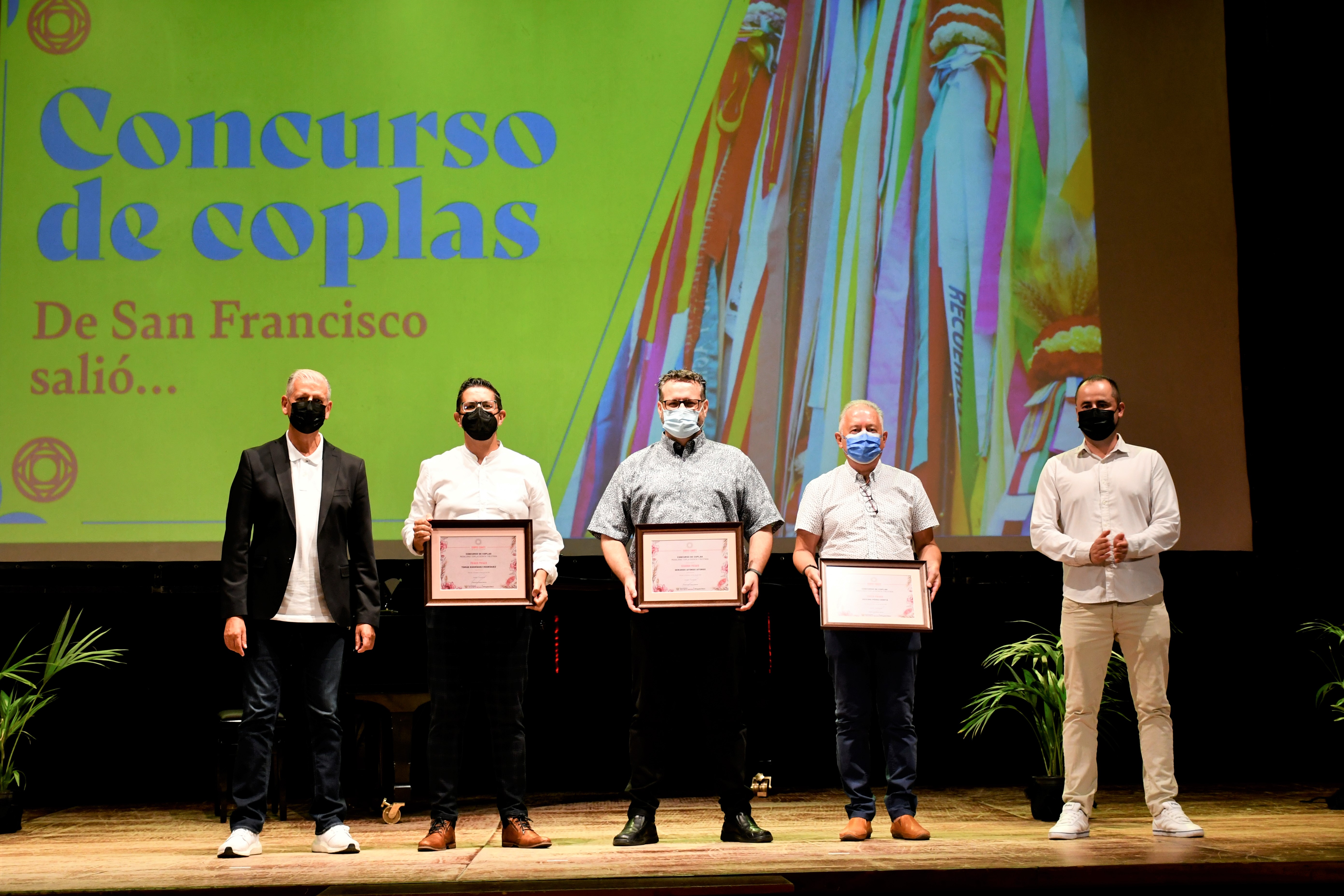 Entregados los premios de los concursos de las Fiestas Patronales de La Orotava Cerca de un centenar de personas han participado en los concursos de Coplas, dibujo y Engalana tu Ventana o Balcón