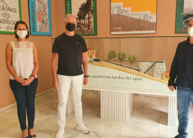 En la sede se expone una maqueta con dos históricos molinos de agua: el de las Cuatro Esquinas y el de Josefina 