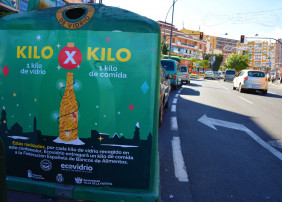  Los envases de vidrio depositados por los ciudadanos en los 2 contenedores que se han instalado en la localidad se convertirán en comida que los Bancos de Alimentos repartirán entre los más necesitados