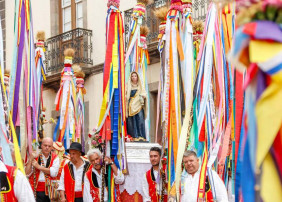 La Romería de San Isidro Labrador recupera su paso por delante del Liceo de Taoro