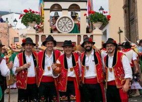 EL LICEO DE TAORO VUELVE A PREMIAR LA ESTÉTICA DE LAS CARRETAS Y CARROS DE LA ROMERÍA DE LA OROTAVA