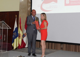 GRANADILLA ENTREGA A LA OROTAVA EL TESTIGO COMO SEDE DEL DÍA MUNDIAL DEL DONANTE DE SANGRE