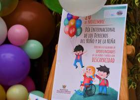 Cartel con Globos