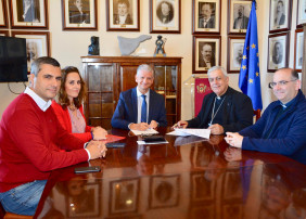 El Ayuntamiento de La Orotava financia la rehabilitación de las puertas de la Iglesia de San Agustín